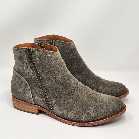 Kork Ease Riley Gray Distressed Leather Ankle Boots Women Size 10 M Zipper Flats - Picture 1 of 9